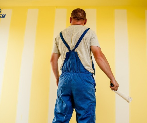 ¿Pintar por tu cuenta o contratar a un pintor profesional?